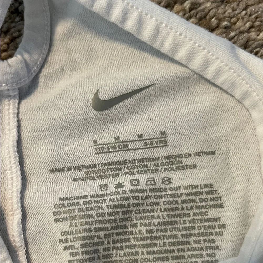 Nike White Tank Top and Multicolor Shorts Set - Picture 2 of 9